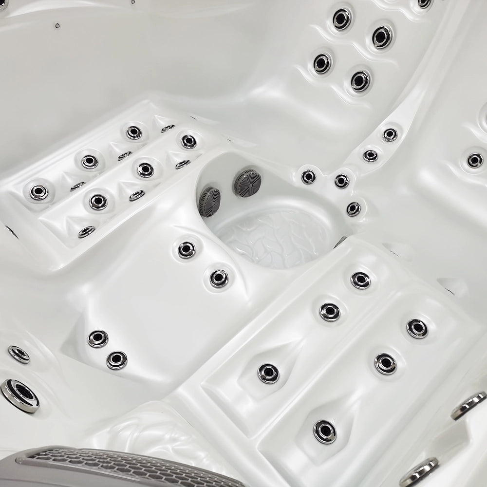 Centuraheat Kilimanjaro Luxury 3 Seater Spa Hot Tub - White